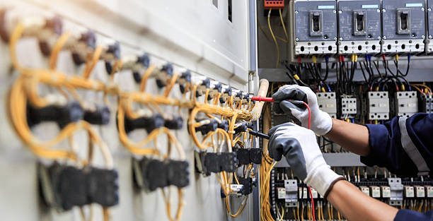 Professional Electrician technician working in Eufaula, AL